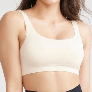 YUMMIE BY HEATHER THOMSON NYLON SCOOP NECK BRA WITH REMOVABLE PADS NEW IN PACK